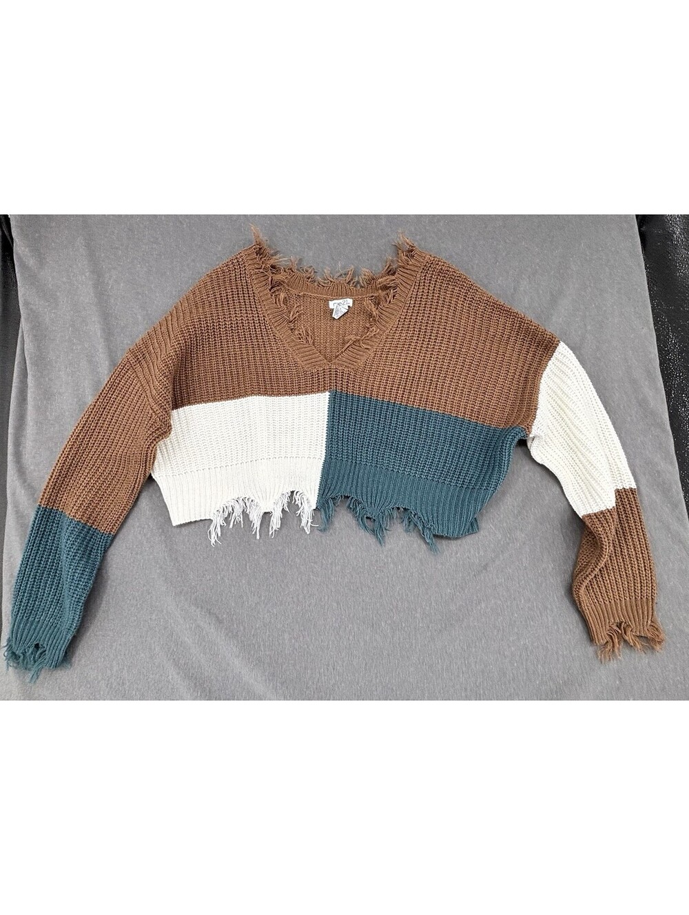 Rue21 Distressed Destroyed Sweater XL Pullover Color Blocked Cropped Raw Hem